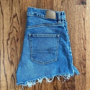 American Eagle highest rise 90s boyfriend short